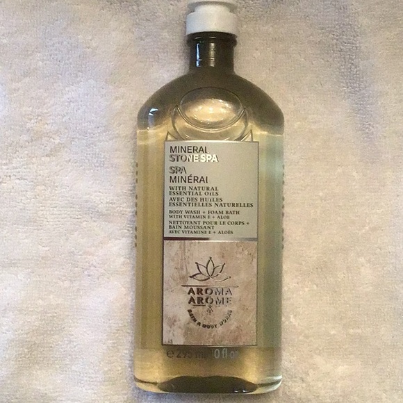 Bath & Body Works Aromatherapy body wash/foaming bath, Mineral Stone Spa - Picture 1 of 2